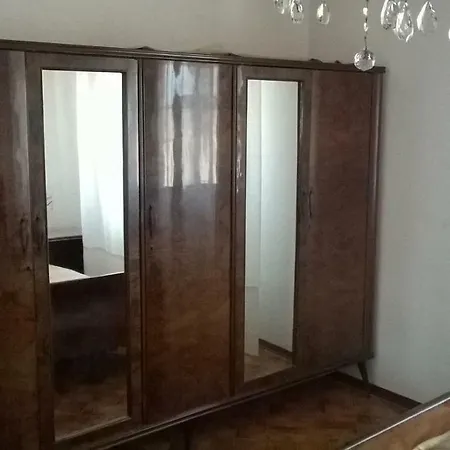 Grazioso E Confortevole A Apartment