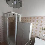 Grazioso E Confortevole A *