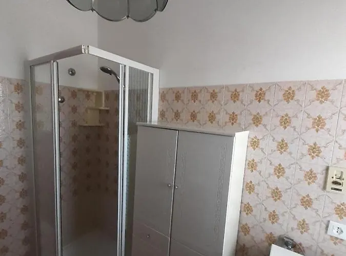 Grazioso E Confortevole A *